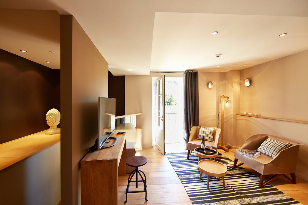 Les Chambres De L'Oustalet, Chambres D'Hotes Et Restaurant Etoile Gigondas Δωμάτιο φωτογραφία